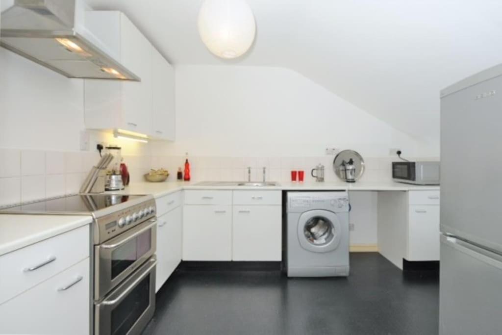 Zone 1! 2 Bed Duplex Apartment! Londen Buitenkant foto